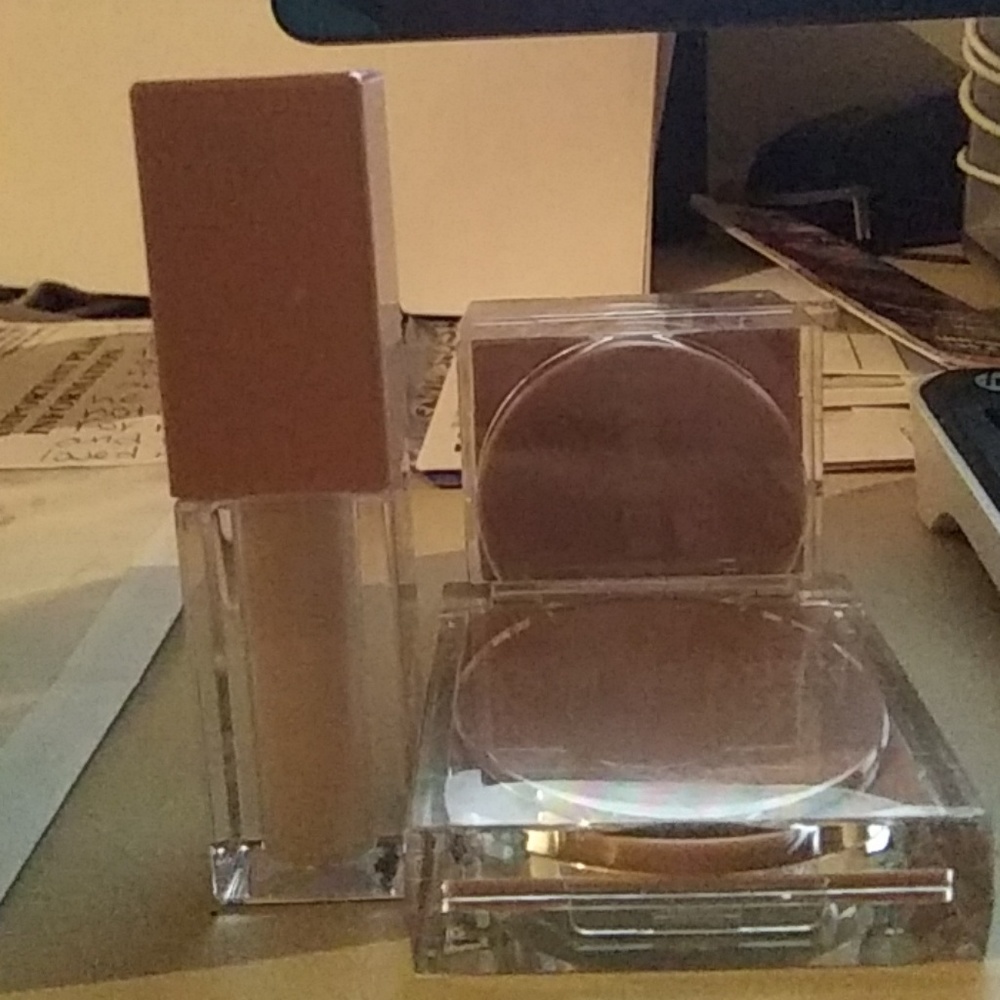 KKW- NWT- Concealer set